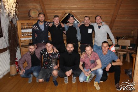 Zwycięska drużyna Gamblersów z Pucharem Burmistrza Miasta Wisła